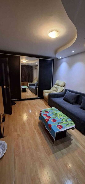 Militari, sector 6, piata Gorjului,